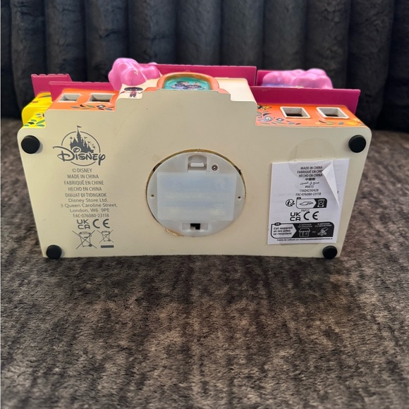 Disney Parks Encanto Sculpted Casa Madrigal Light-Up Figure - Picture 5 of 8